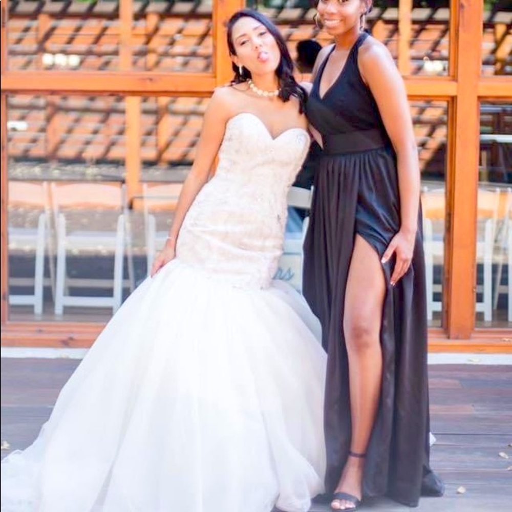 Black Vera Wang White Dress